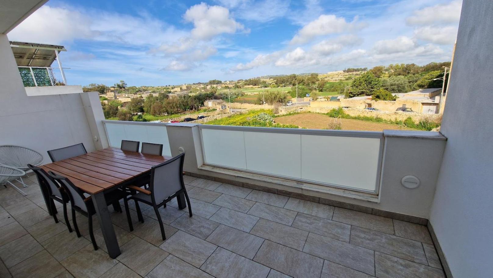 Carousel Apartments Qrendi エクステリア 写真